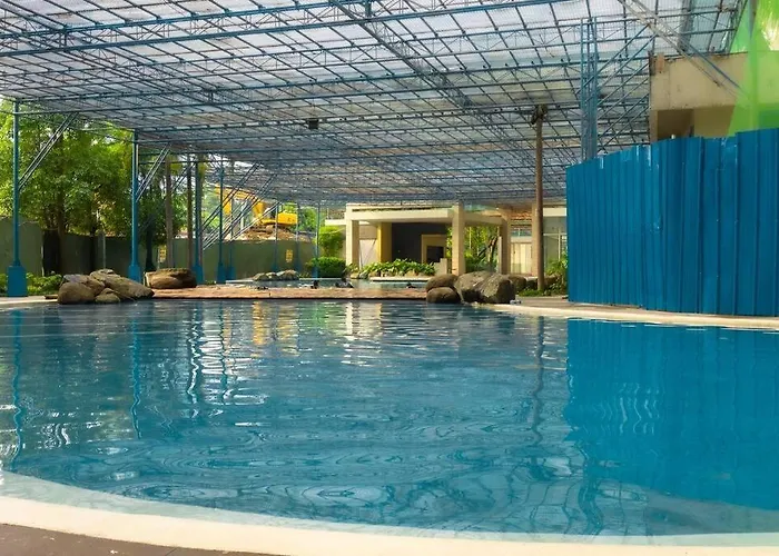 Luxury In Pasig Fastwifipoolsmartlock Apartment *