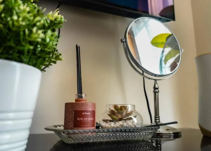 Luxury In Pasig Fastwifipoolsmartlock Apartment Manila