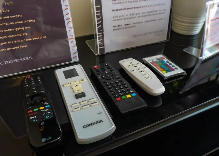 Luxury In Pasig Fastwifipoolsmartlock Apartment Manila